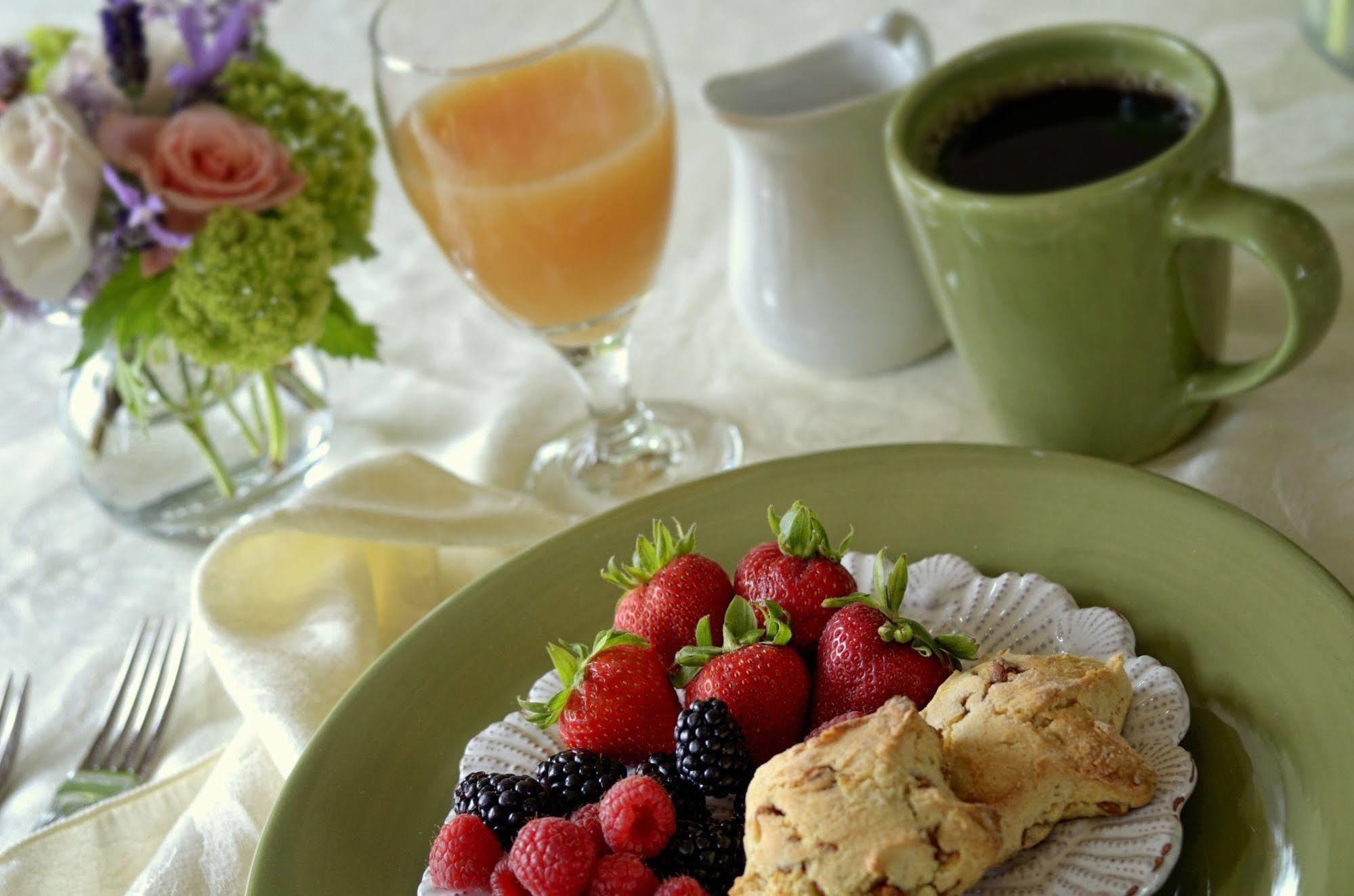 Colette'S Bed & Breakfast พอร์ตแองเจลิส ภายนอก รูปภาพ