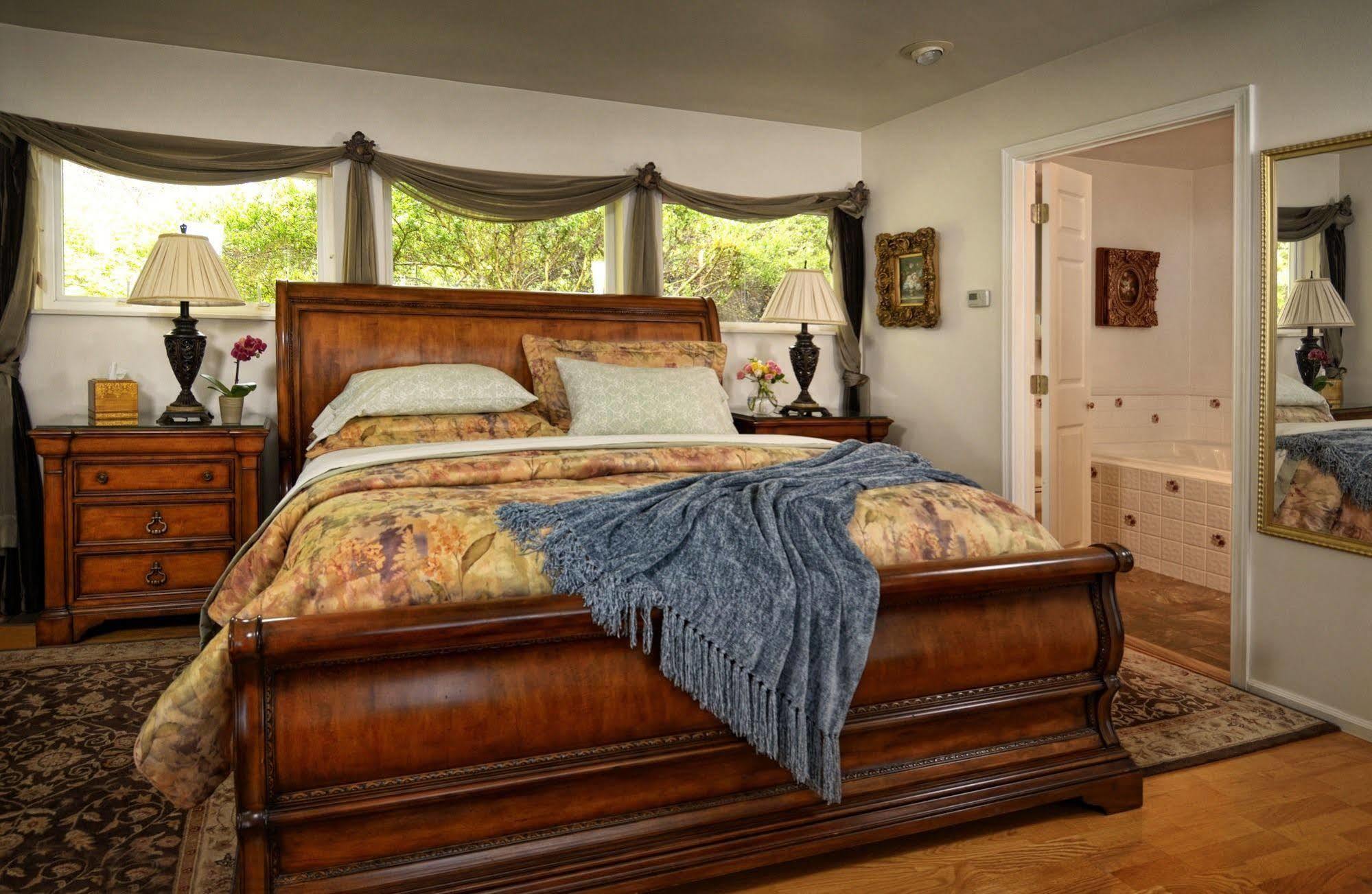 Colette'S Bed & Breakfast พอร์ตแองเจลิส ภายนอก รูปภาพ
